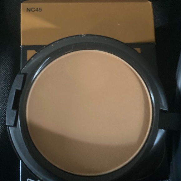 x1 MAC NC45 STUDIO FIX POWDER PLUS FOUNDATION BRAND NEW BOXED - Picture 7 of 8